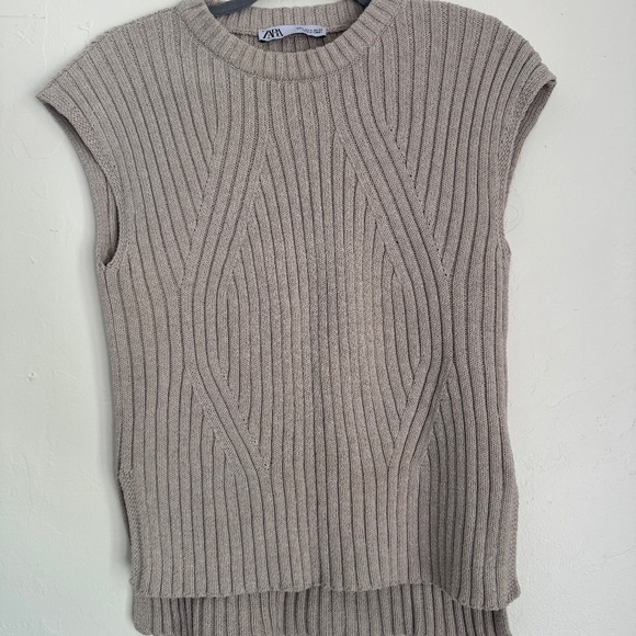 Zara Cable Knit Sweater Vest | Small | Beige/Cream | Structured Layering Piece - Picture 1 of 3